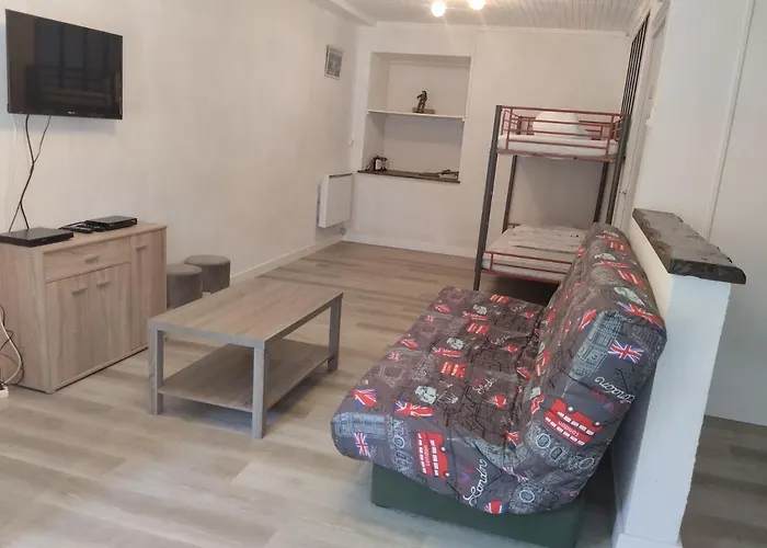 Le Paradou A アパート ベス・エ・サンタナステーズ